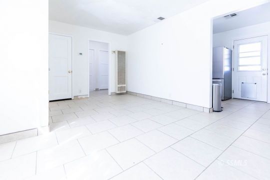 336 North Warner Street Ridgecrest, CA 93555 - Photo 5 of 22 a view of an empty room