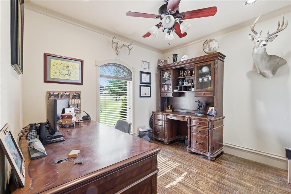7000 Hunnington Drive Sanger, TX 76266 - Photo 7 of 33