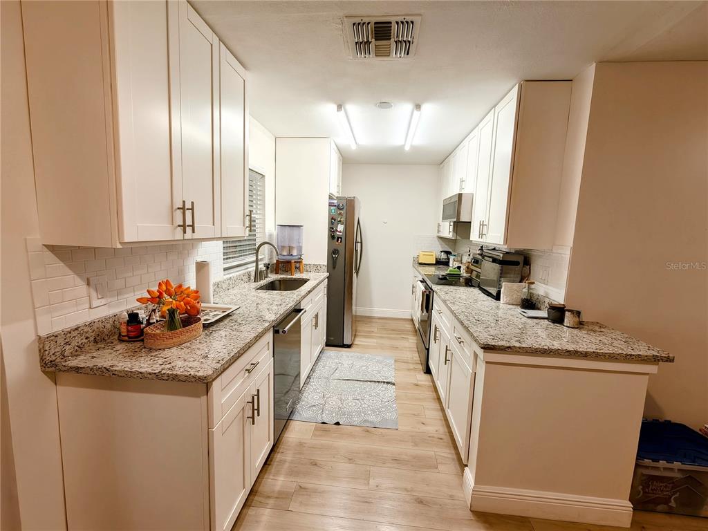 49 West Marbrisa Way Kissimmee, FL 34743 - Photo 3 of 13