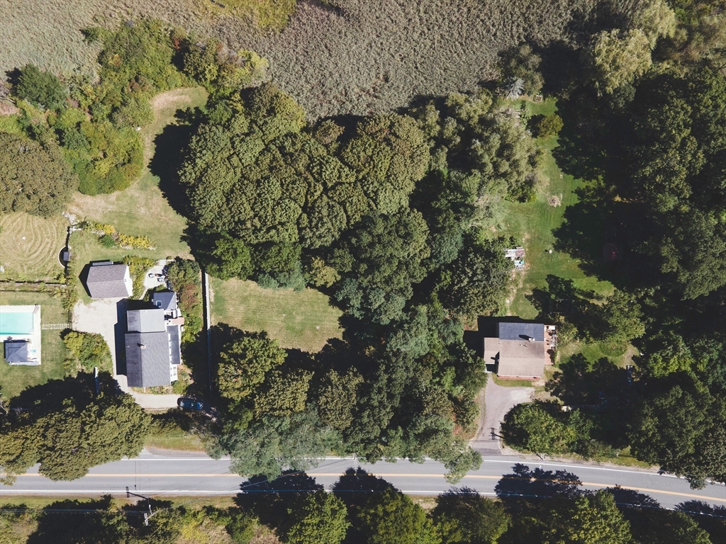 23 Jeffrey's Neck Road Ipswich, MA 01938 - Photo 3 of 12 a city view