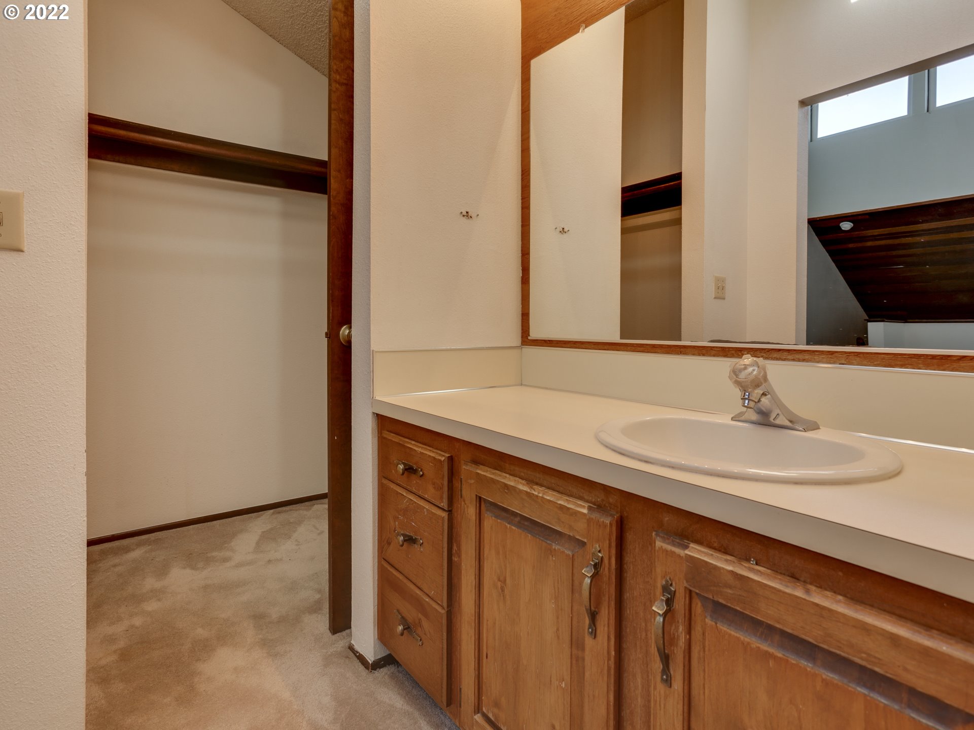 4670 Southwest Comus Place Portland, OR 97219 - Photo 12 of 15 Gallery Image 12