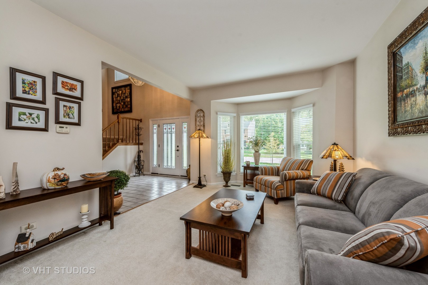 Undisclosed Address Algonquin, IL 60102 - Photo 6 of 40 a living room with furniture and a window