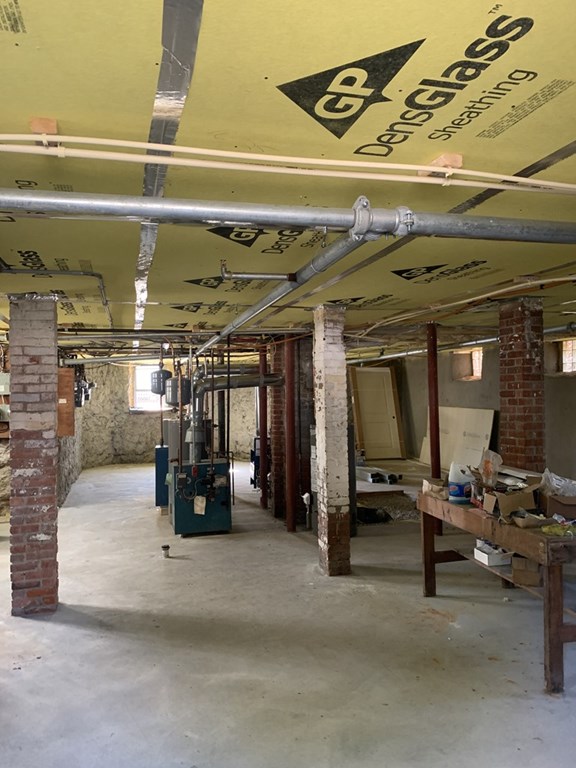 122 Tuttle Street Fall River, MA 02724 - Photo 2 of 41 Gallery Image 2
