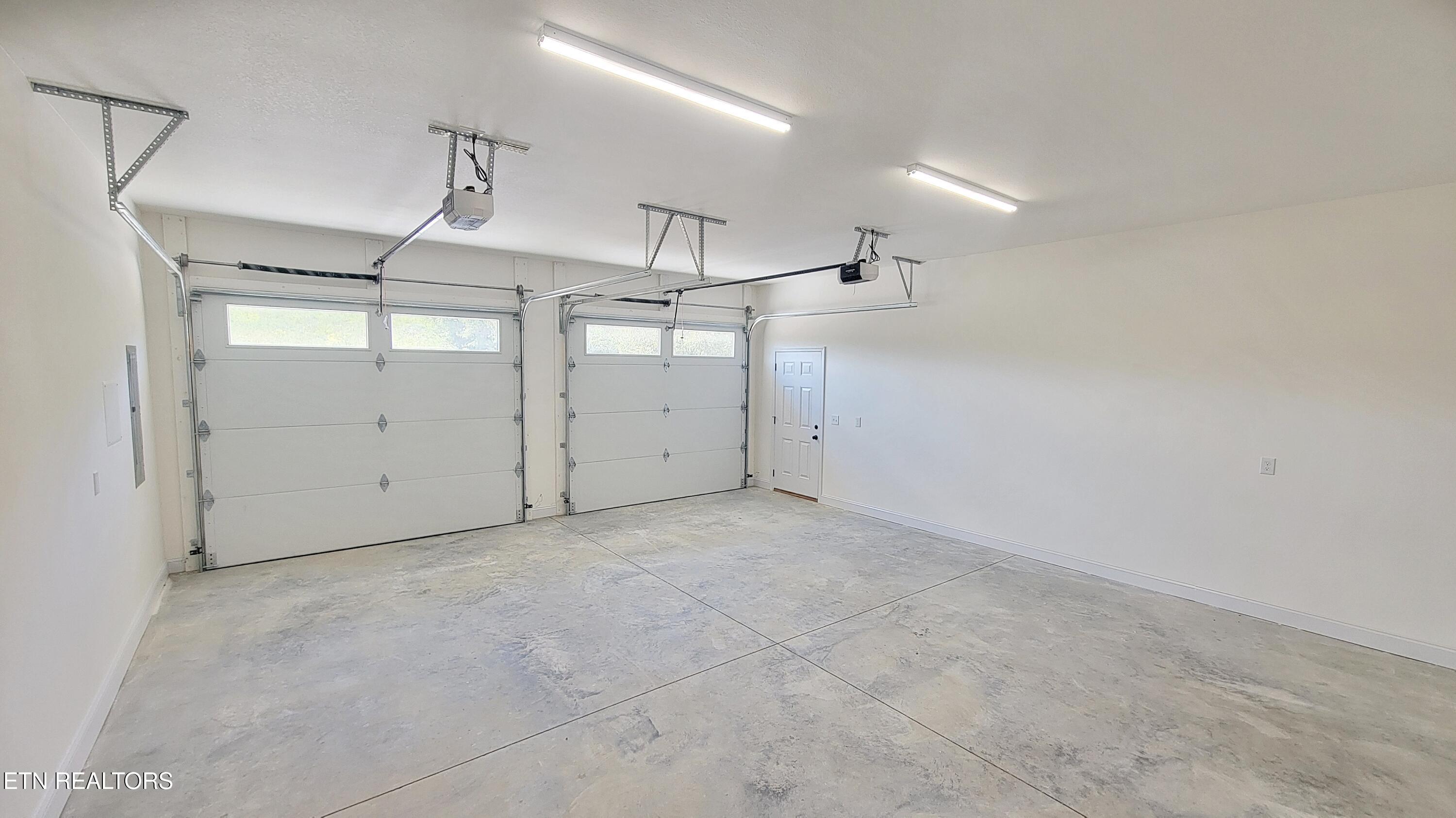253 Splendor Way Parrottsville, TN 37843 - Photo 7 of 30 2 CAR GARAGE