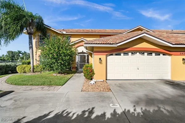 $2,800 | 5420 Chiquita Boulevard South, Unit B, Cape Coral, FL 33914