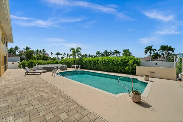 $2,800 | 5420 Chiquita Boulevard South, Unit B, Cape Coral, FL 33914