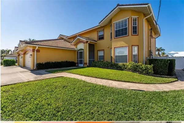 $2,800 | 5420 Chiquita Boulevard South, Unit B, Cape Coral, FL 33914