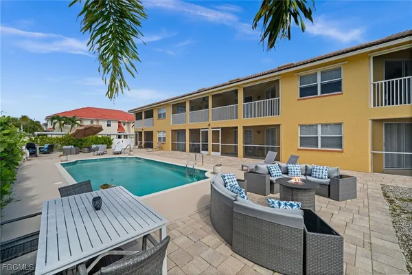 $2,800 | 5420 Chiquita Boulevard South, Unit B, Cape Coral, FL 33914