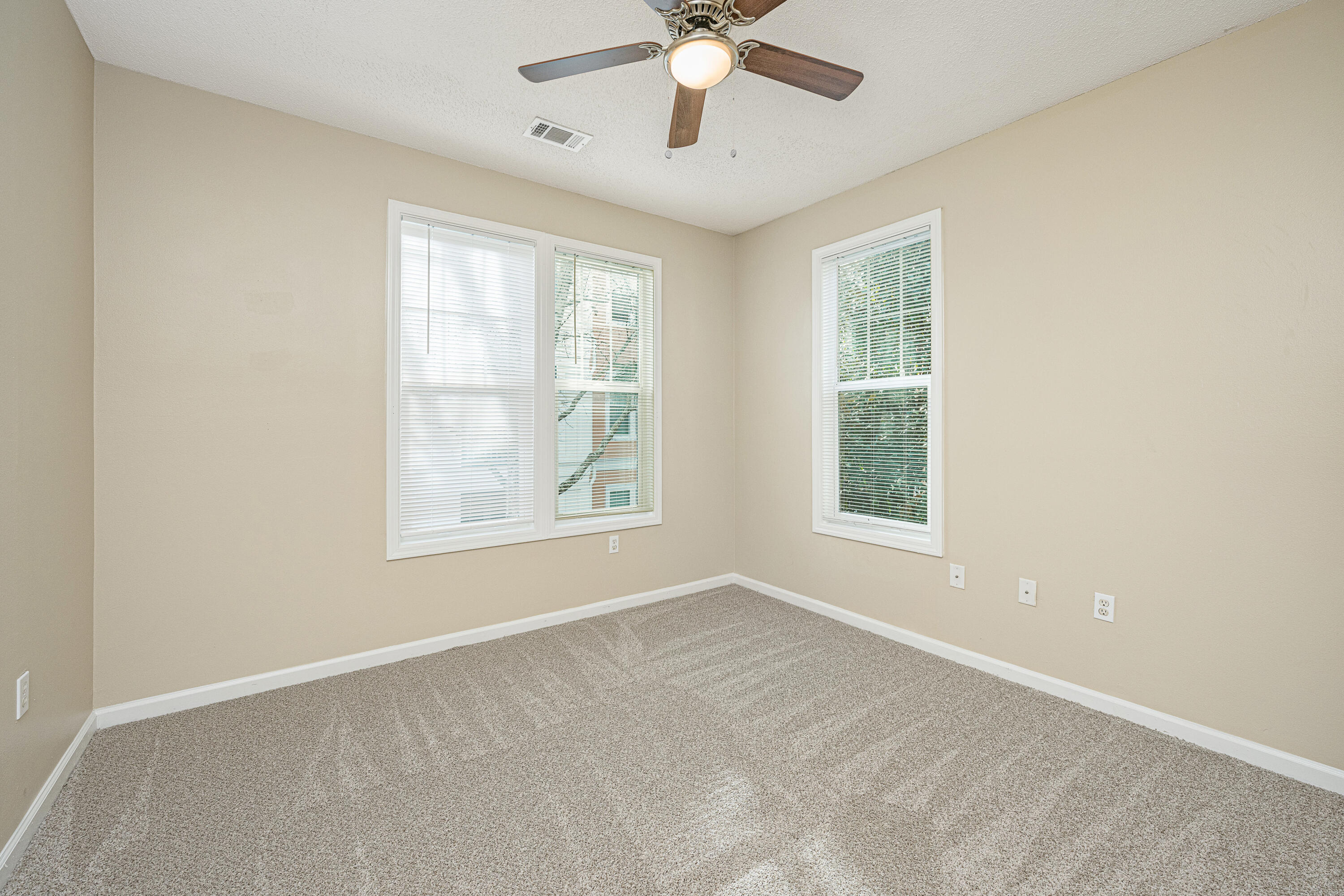 2127 Chatelain Way Mount Pleasant, SC 29464 - Photo 11 of 42 2127ChatelianWay024