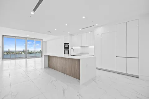 $2,850,000 | 220 Lake Shore Drive, Unit 1608, Lake Park, FL 33403