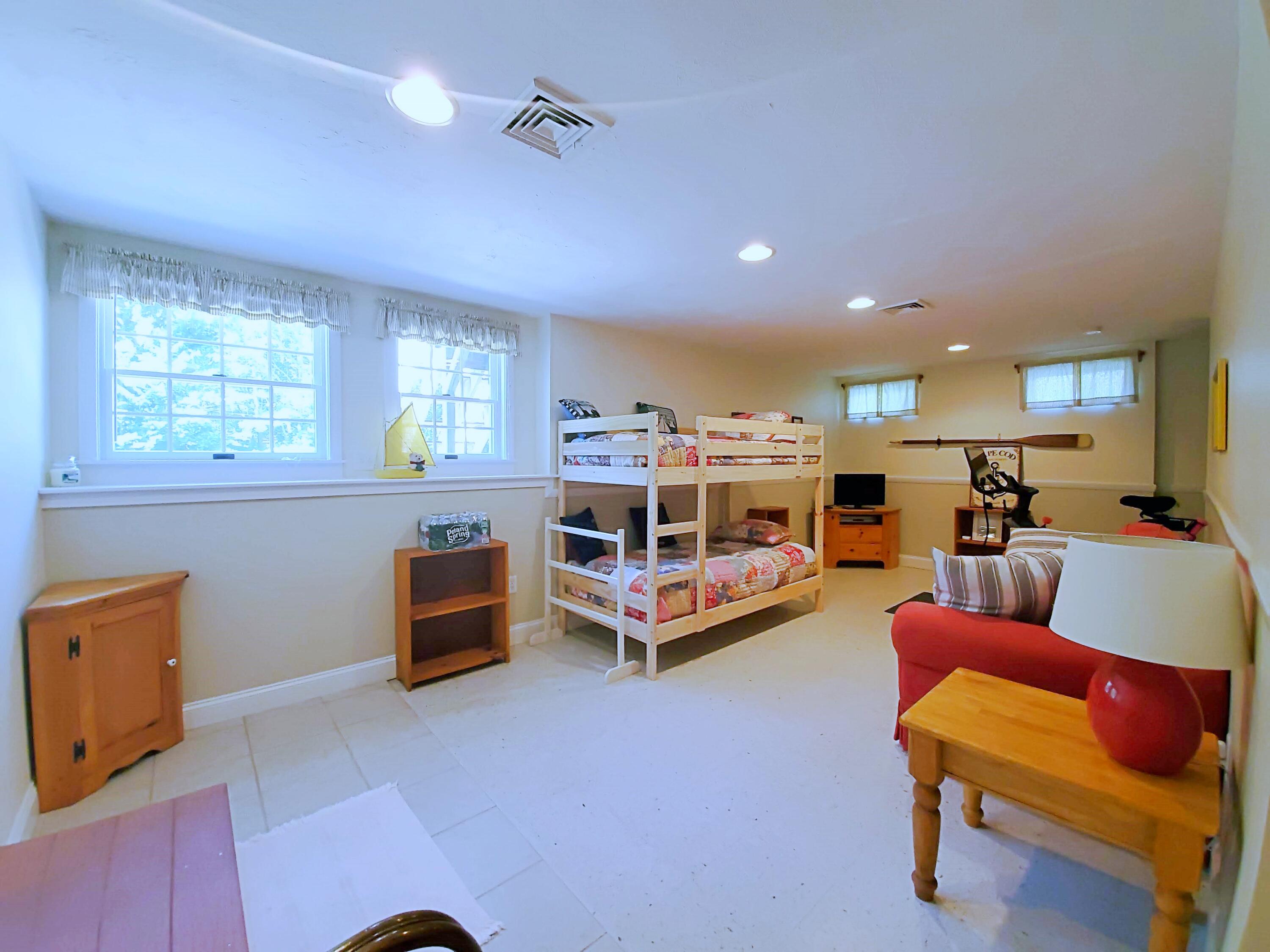 9 Buttonwood Road Harwich, MA 02645 - Photo 26 of 37 20220727_104020 ()
