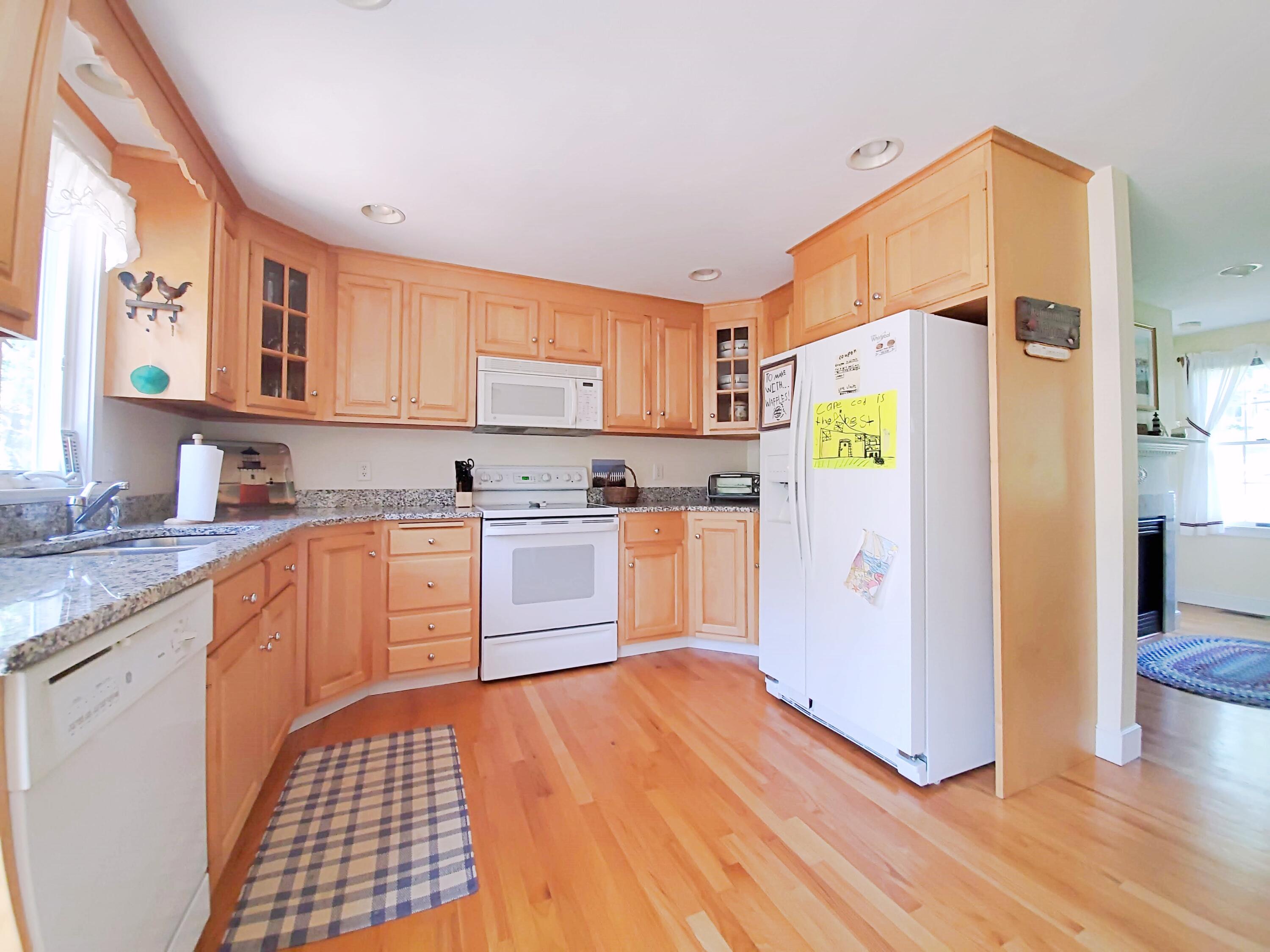 9 Buttonwood Road Harwich, MA 02645 - Photo 8 of 37 20220727_104423 ()