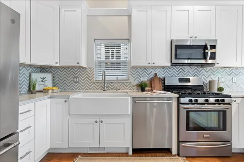 $850,000 | 2760 West St Mary Street, Chicago, IL 60647