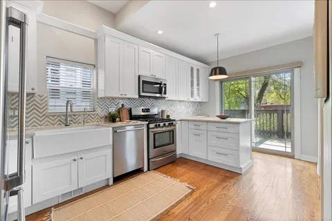 $850,000 | 2760 West St Mary Street, Chicago, IL 60647