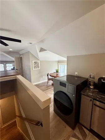 $1,295 | 3704 Baltimore Avenue, Unit 3, Kansas City, MO 64111