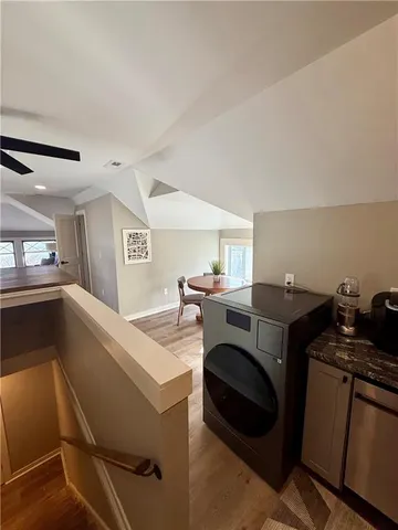 $1,295 | 3704 Baltimore Avenue, Unit 3, Kansas City, MO 64111