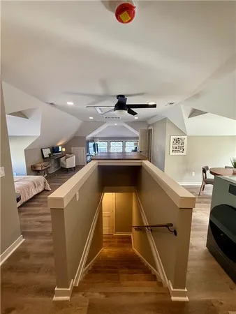 $1,295 | 3704 Baltimore Avenue, Unit 3, Kansas City, MO 64111