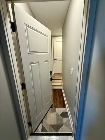 $1,295 | 3704 Baltimore Avenue, Unit 3, Kansas City, MO 64111