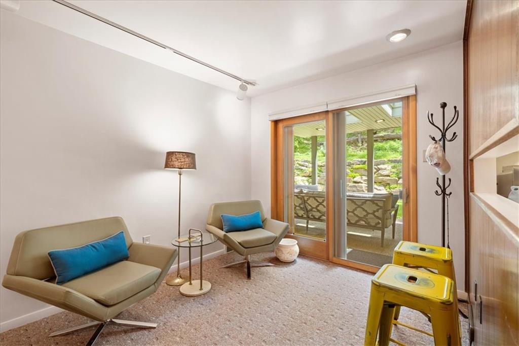 2306 Marbury Road Pittsburgh, PA 15221 - Photo 23 of 39 Gallery Image 23