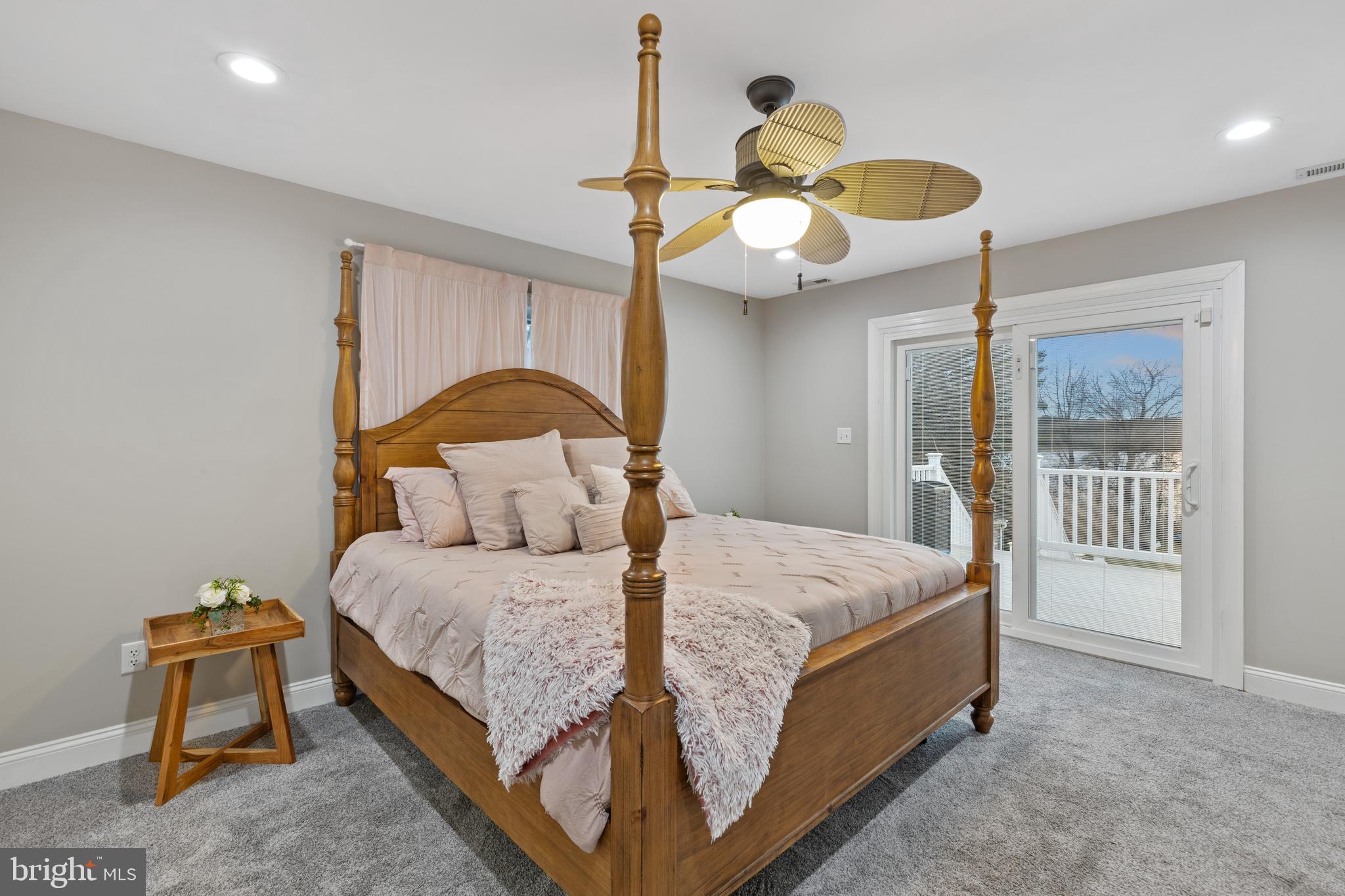 7800 Burgess Road Pasadena, MD 21122 - Photo 27 of 77 Main floor primary suite with water views