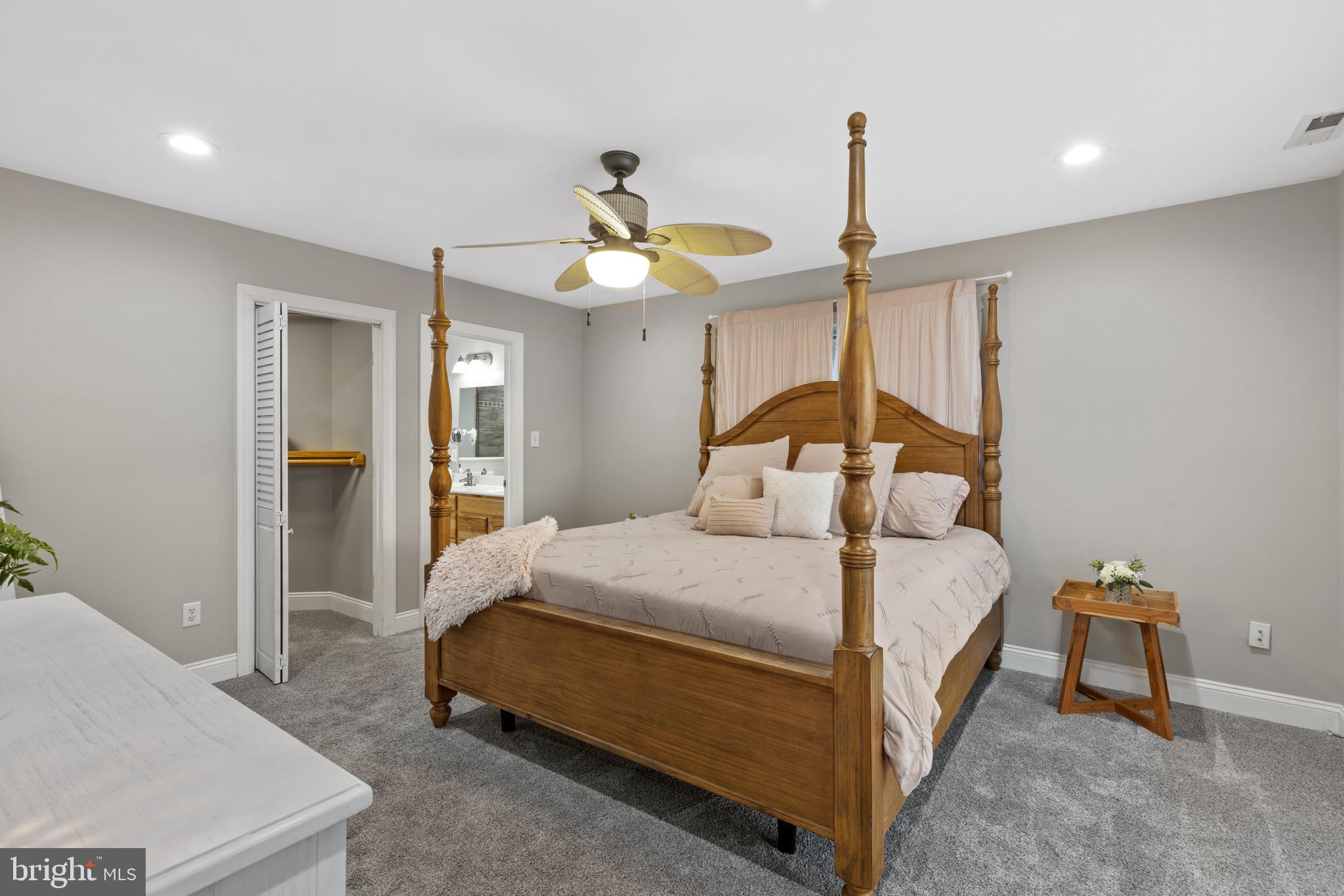 7800 Burgess Road Pasadena, MD 21122 - Photo 28 of 77 Another angle - primary bedroom