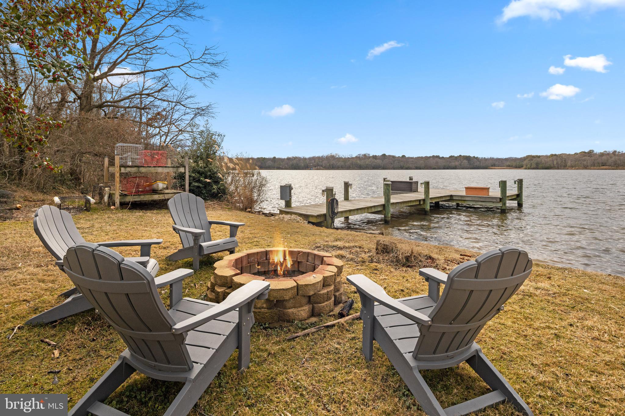 private backyard great for entertaining
