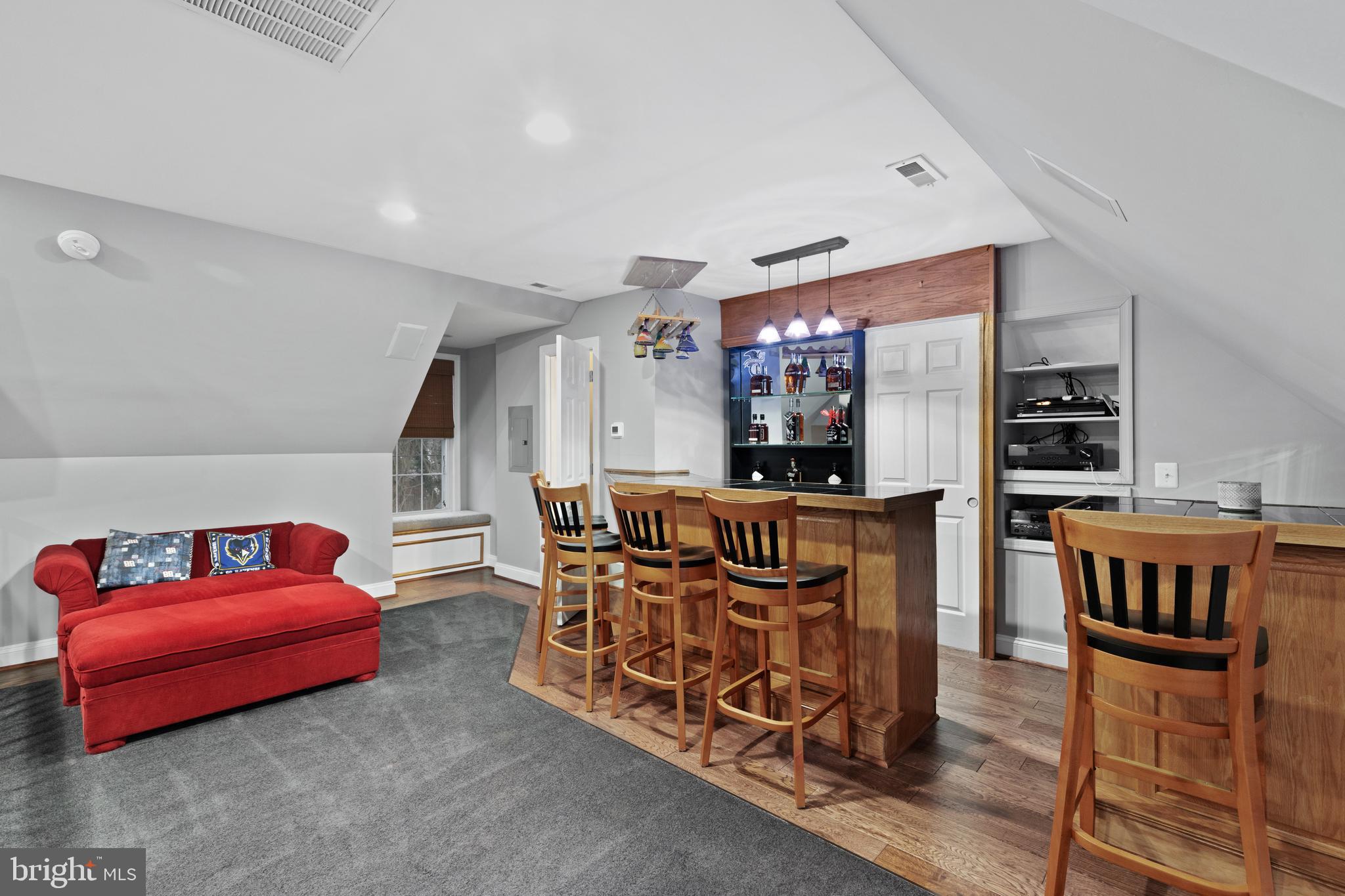 7800 Burgess Road Pasadena, MD 21122 - Photo 61 of 77 Upper level wet bar and entertainment aera