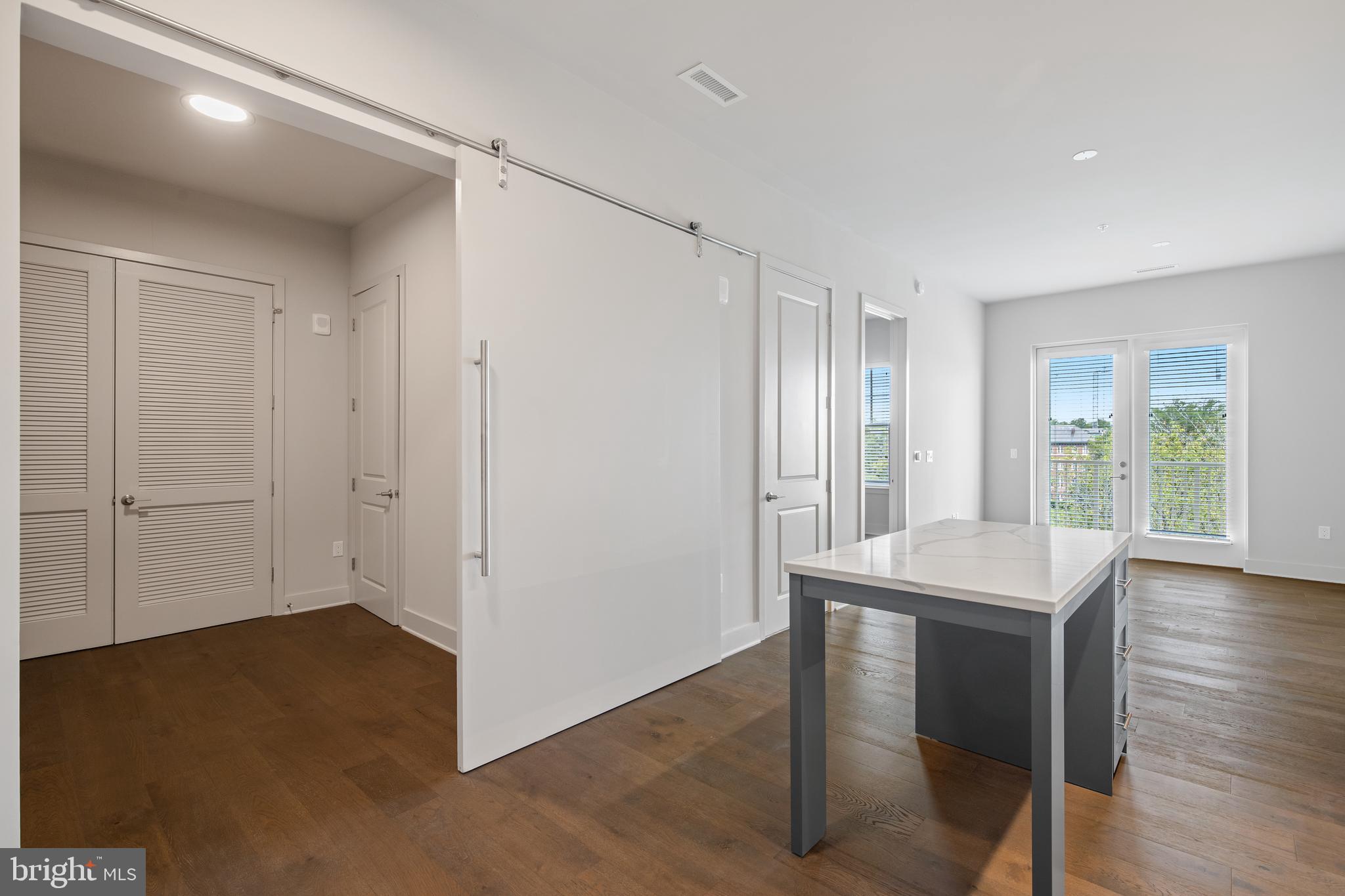 6803 Cameron Drive Northwest, Unit 406 Washington, DC 20012 - Photo 3 of 10