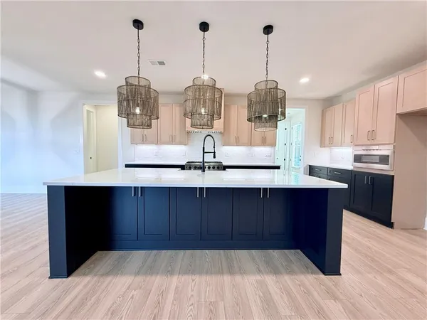 $869,900 | 122 Palisade Drive, Rydal, GA 30171