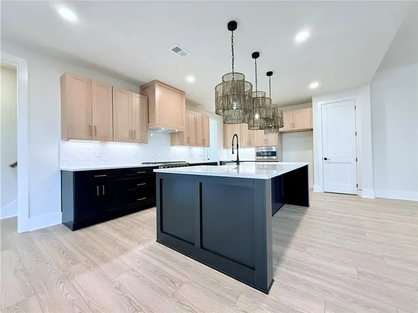 $869,900 | 122 Palisade Drive, Rydal, GA 30171