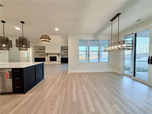 $869,900 | 122 Palisade Drive, Rydal, GA 30171