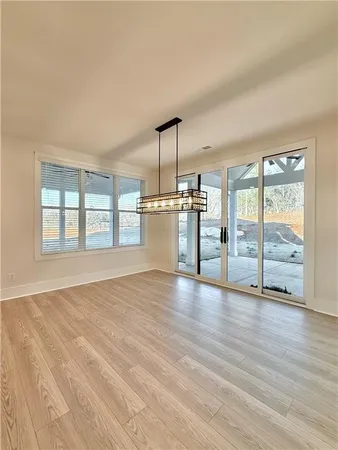 $869,900 | 122 Palisade Drive, Rydal, GA 30171