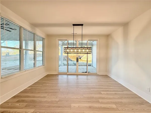 $869,900 | 122 Palisade Drive, Rydal, GA 30171