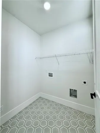 $869,900 | 122 Palisade Drive, Rydal, GA 30171