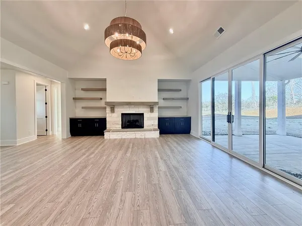 $869,900 | 122 Palisade Drive, Rydal, GA 30171