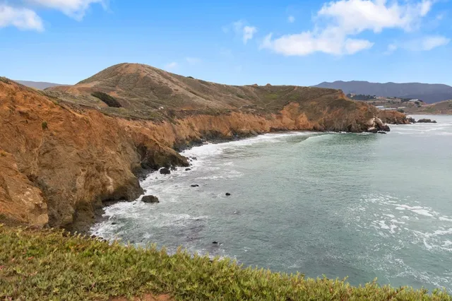 a view of outdoor space and city view