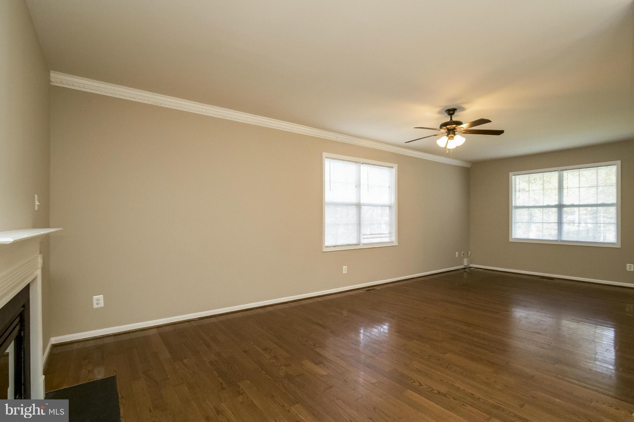 11706 Smithfield Road Manassas, VA 20112 - Photo 4 of 25 Family Room w/Ceiling Fan!