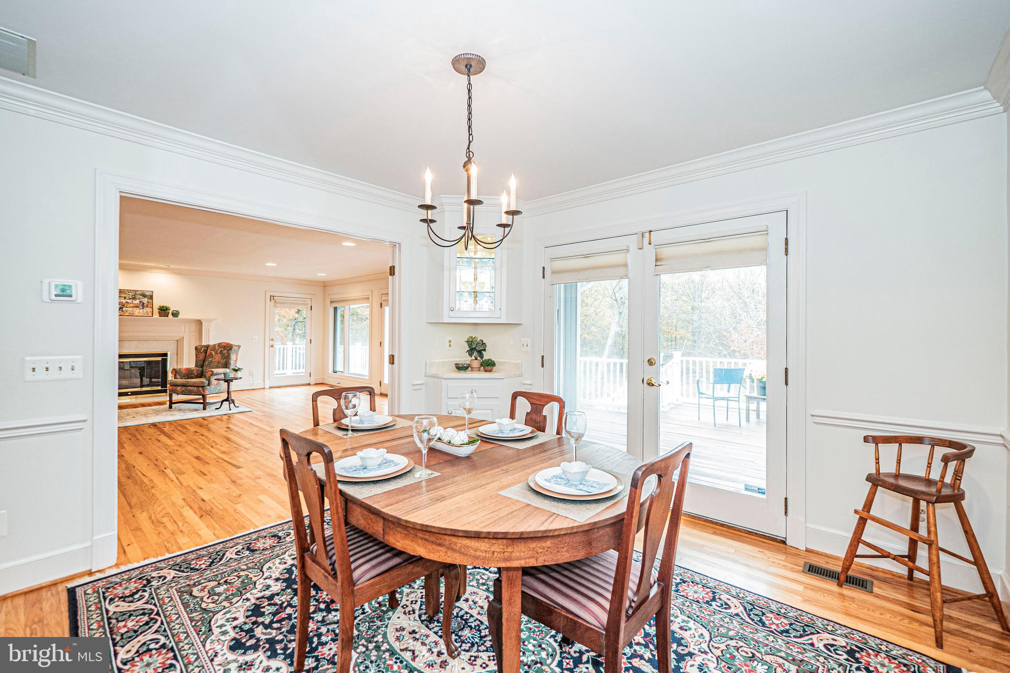 10100 Watkins Road Gaithersburg, MD 20882 - Photo 22 of 113 Main Level - Formal Dining Room w/ Deck Access