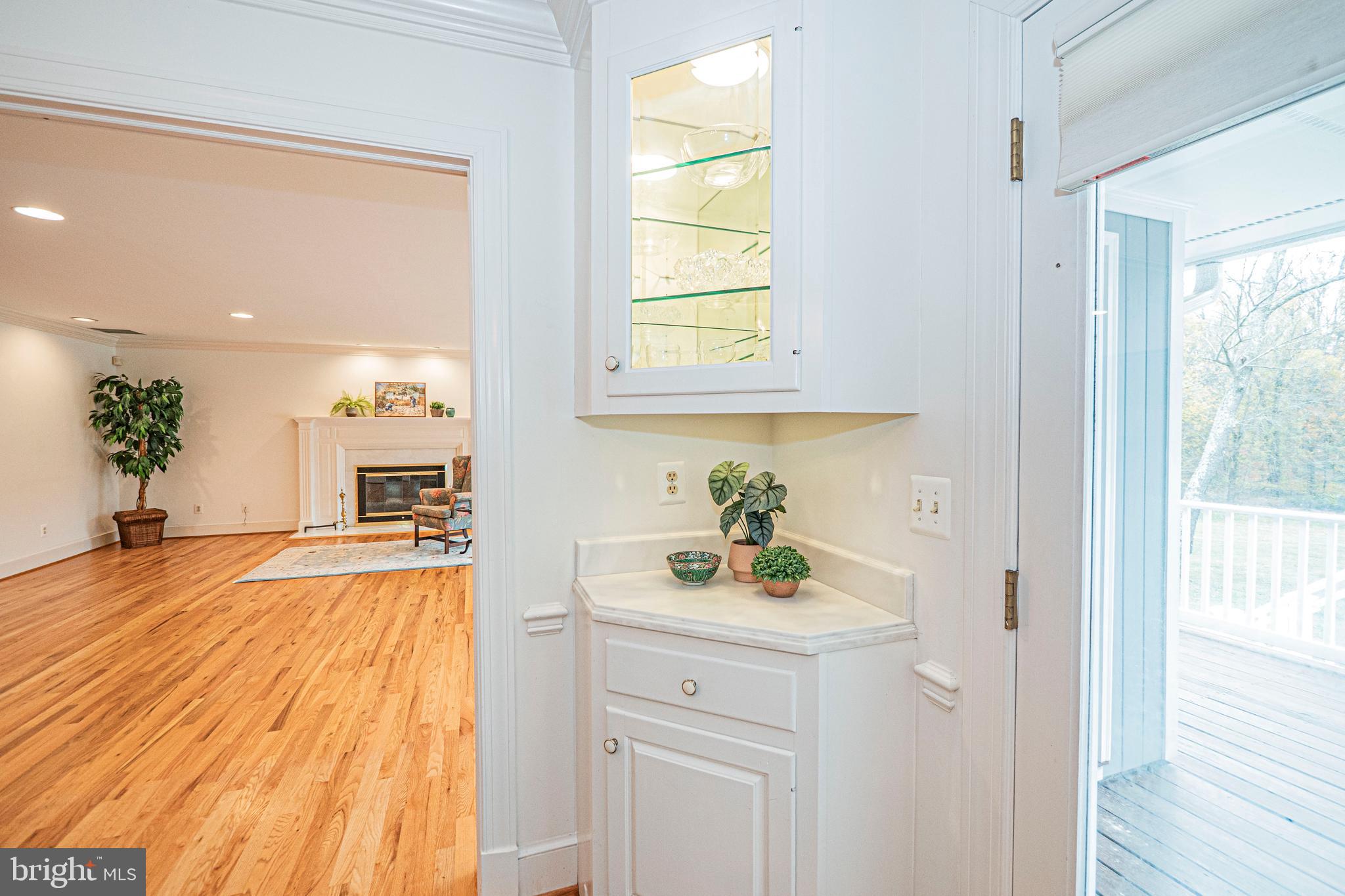 10100 Watkins Road Gaithersburg, MD 20882 - Photo 24 of 113 Main Level - Formal Dining Room w/ Built-Ins