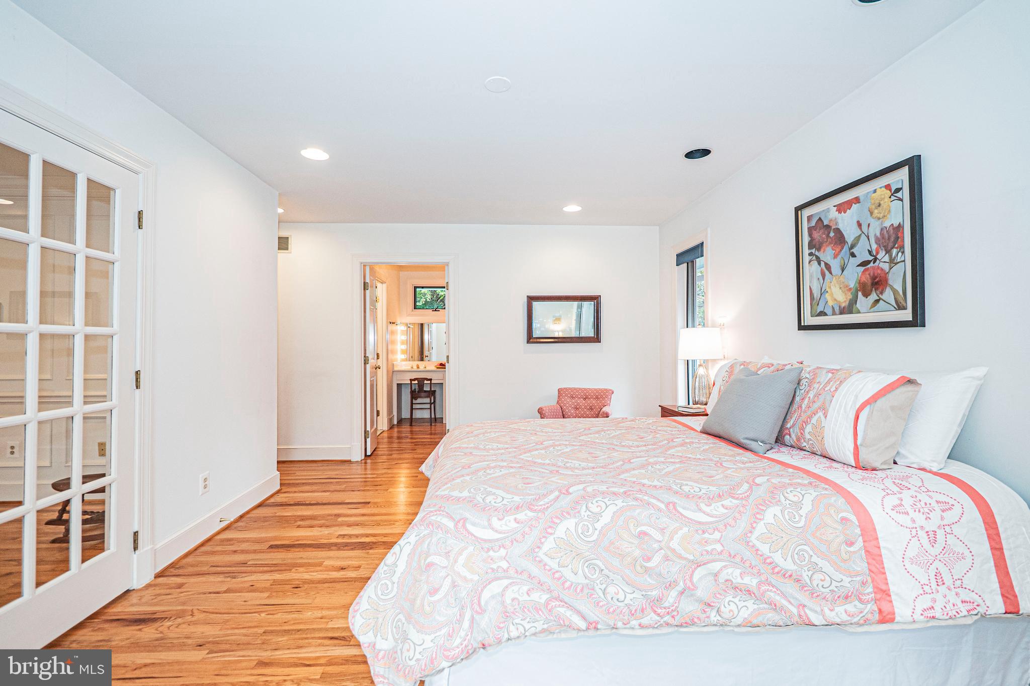 10100 Watkins Road Gaithersburg, MD 20882 - Photo 36 of 113 Main Level - Primary Bedroom