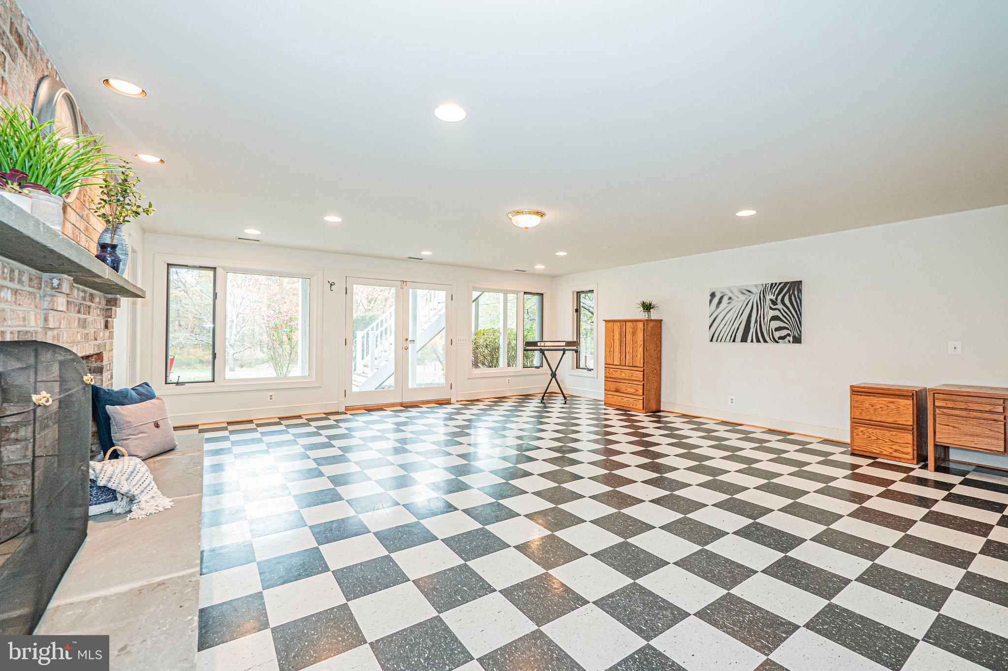 10100 Watkins Road Gaithersburg, MD 20882 - Photo 66 of 113 Lower Level - Recreation Room