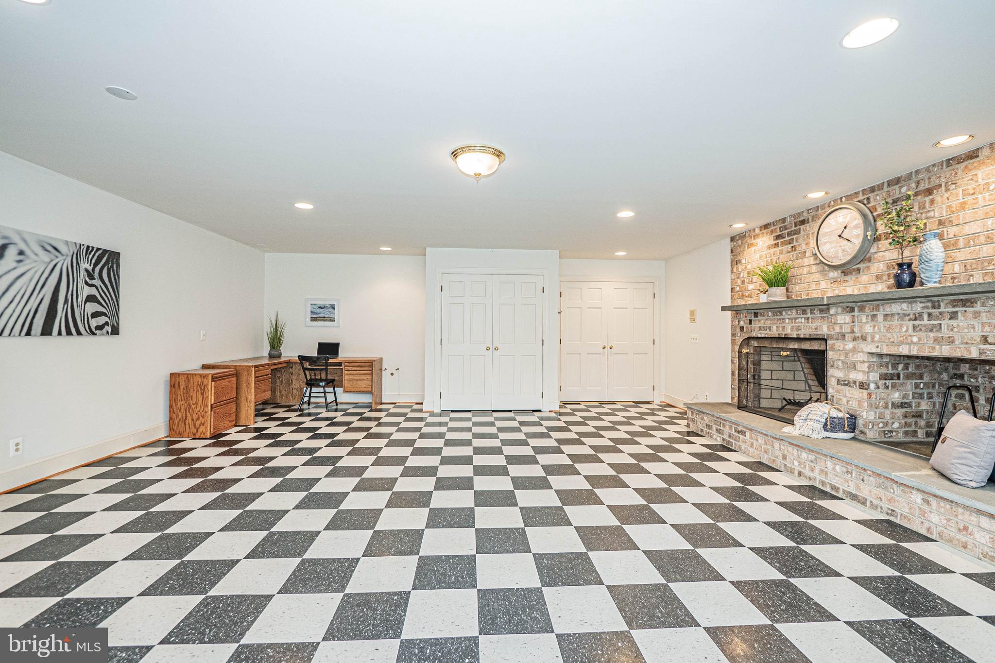 10100 Watkins Road Gaithersburg, MD 20882 - Photo 69 of 113 Lower Level - Recreation Room