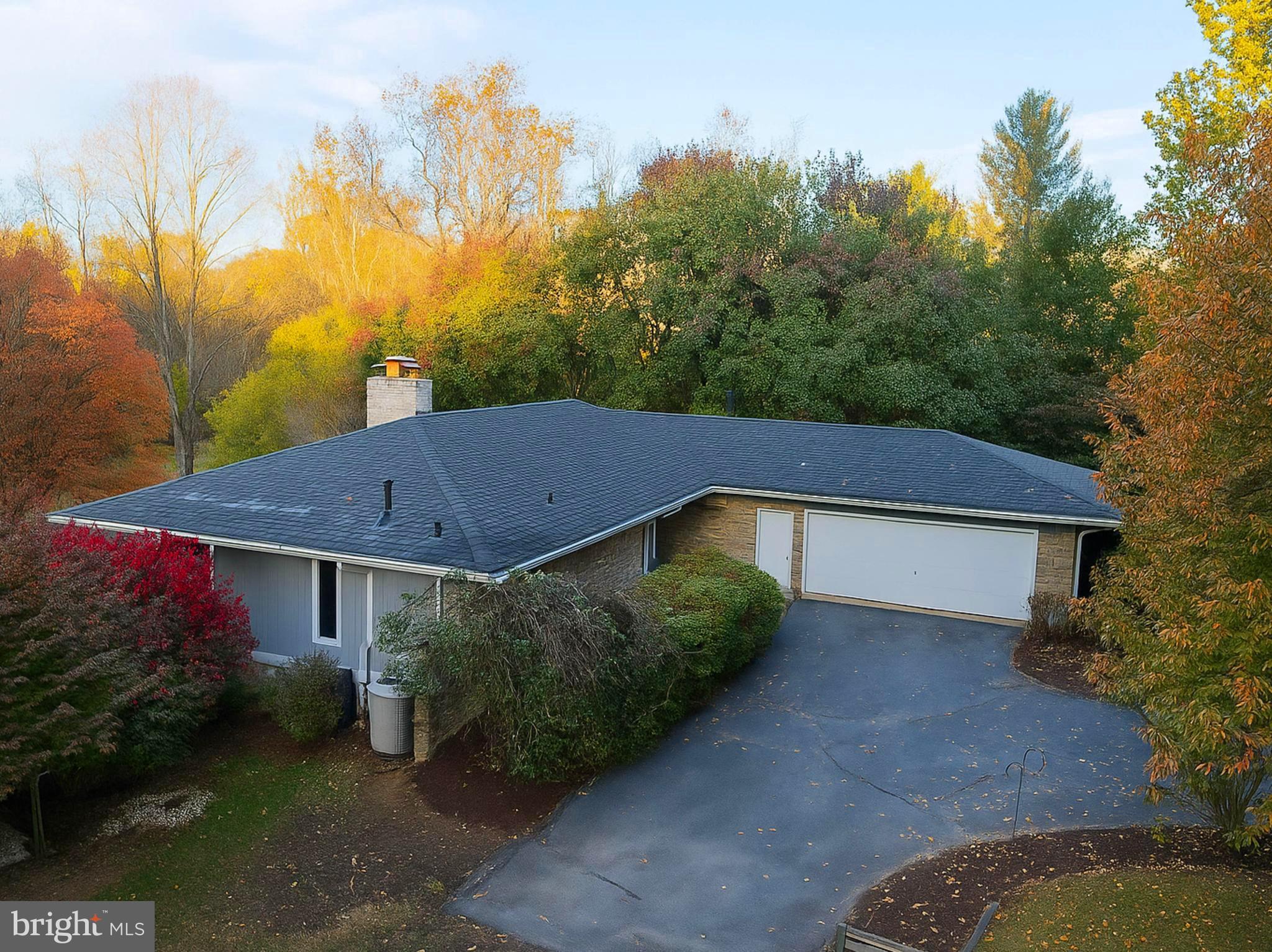 10100 Watkins Road Gaithersburg, MD 20882 - Photo 7 of 113 Exterior - Front w/ 2 Car Garage
