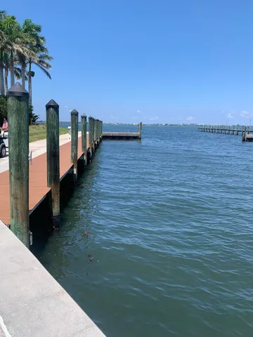 $275,000 | 1405 Northeast Indian River Drive, Unit 22, Jensen Beach, FL 34957