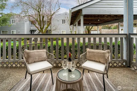 $385,000 | 17124 44th Avenue West, Unit A101, Lynnwood, WA 98037