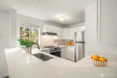 $385,000 | 17124 44th Avenue West, Unit A101, Lynnwood, WA 98037