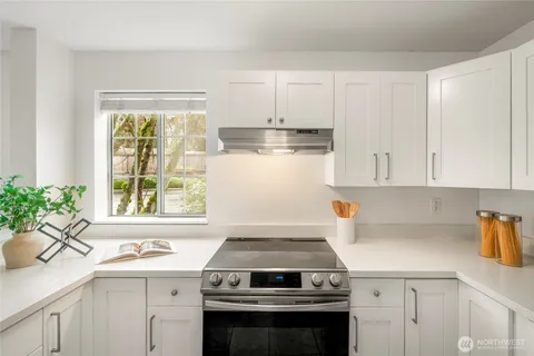 $385,000 | 17124 44th Avenue West, Unit A101, Lynnwood, WA 98037