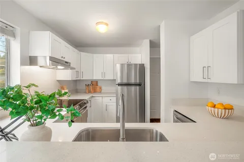 $385,000 | 17124 44th Avenue West, Unit A101, Lynnwood, WA 98037