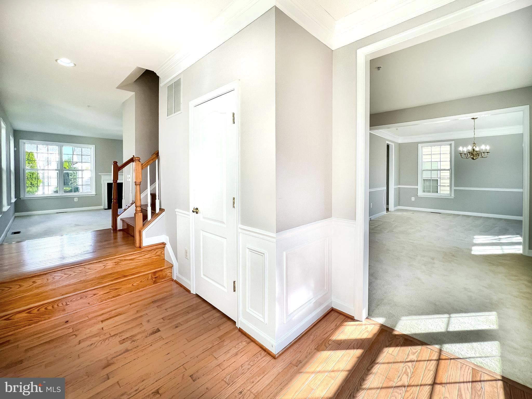 23211 Frederick Road Clarksburg, MD 20871 - Photo 3 of 50 Foyer
