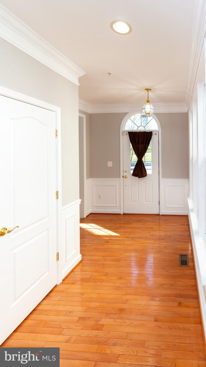 23211 Frederick Road Clarksburg, MD 20871 - Photo 4 of 50 Gallery Image 4